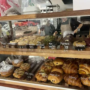 노디너리 리뷰 사진