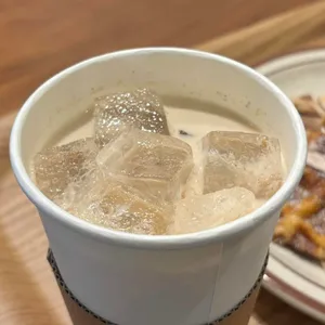 카페 포즈 사진