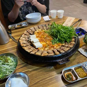 무쇠김치삼겹 사진