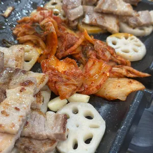 연돼지국밥 사진