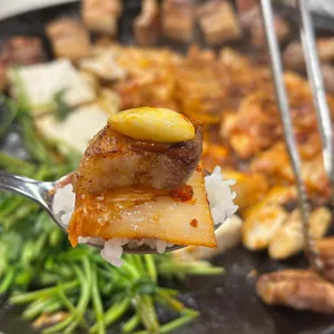 진짜무쇠삼겹 사진