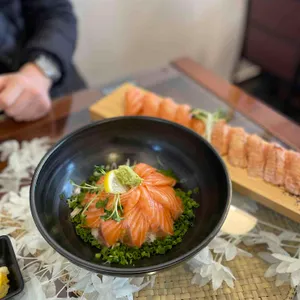 연어시사케동 리뷰 사진