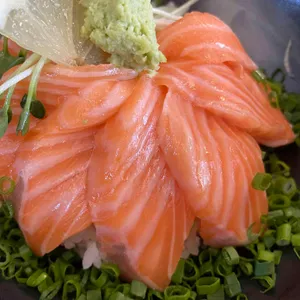 연어시사케동 리뷰 사진