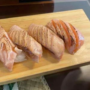 연어시사케동 대표 사진