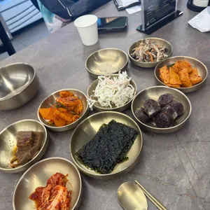 완뚝순두부 사진