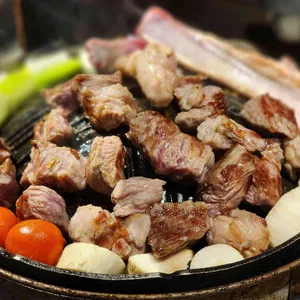 청년양고기 사진