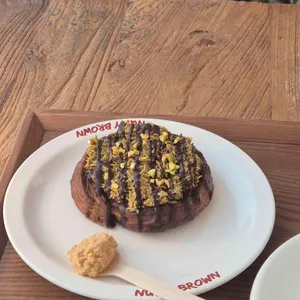 너티브라운 사진