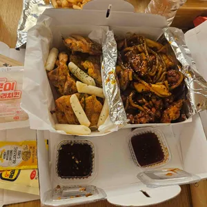 동근이숯불두마리치킨 사진