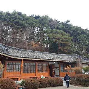 돌기와집 대표 사진