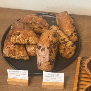 쿠아레비 리뷰 사진