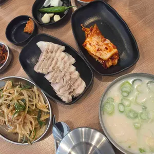천년수육국밥 수원인계동 사진