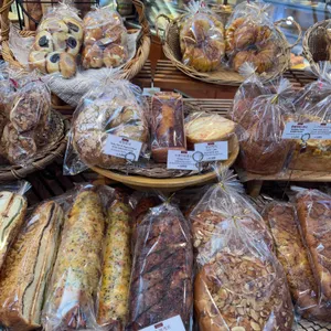 화이트브라운 대표 사진