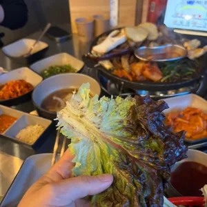 돼봉삼겹살 사진 1