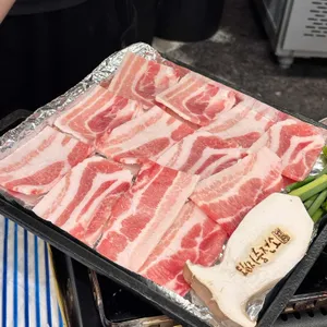 돼지충전소 리뷰 사진