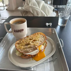 굿띵커피 사진 1