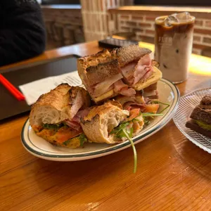 프엘투알 대표 사진