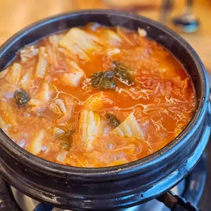 동학사 초가집 사진 1