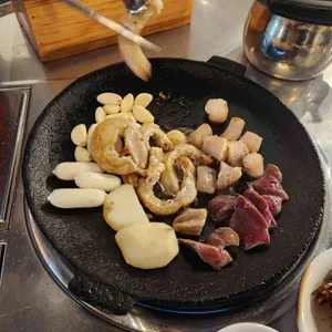 육곱하기 대표 사진