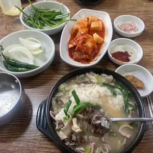 왕창국밥 대표 사진