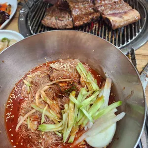 동나루왕숯불갈비 대표 사진