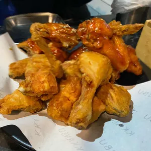 깐부치킨 사진 2