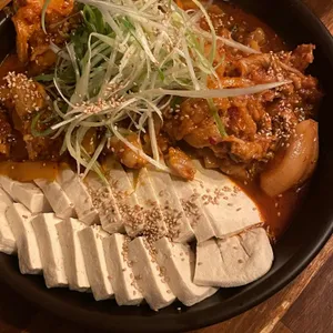 야간작업 대표 사진