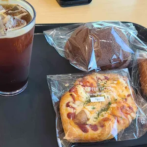 커피홀 베이커리 리뷰 사진