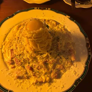 우즈 웨일 사진