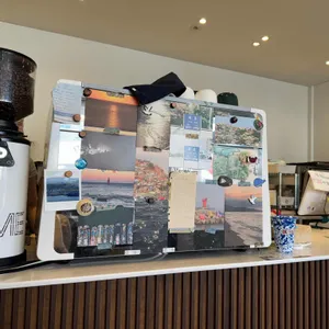 라운드어바웃 리뷰 사진