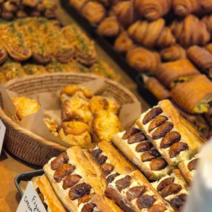 퍼먼트 대표 사진