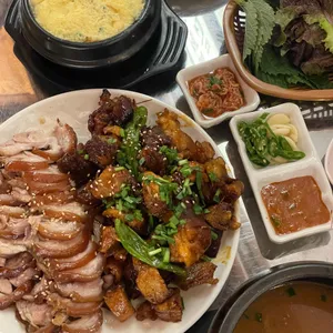 모퉁이족발 사진