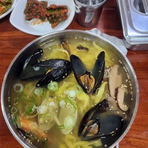 돌산갓김치칼국수 사진