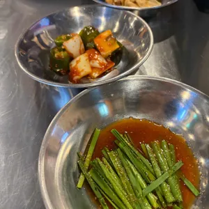 반지하 리뷰 사진