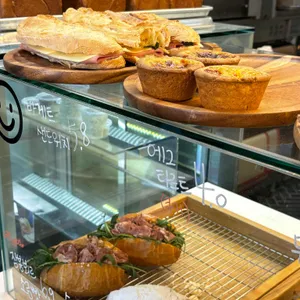 ㄱㄴㄷ제빵점 리뷰 사진