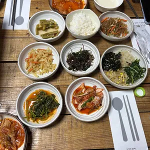 부뚜막 산채돌솥밥 대표 사진