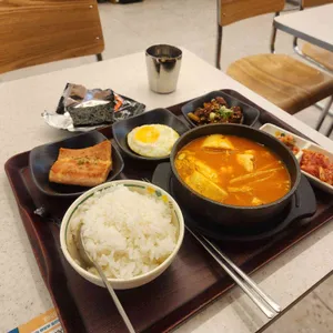 얌샘김밥 사진 2