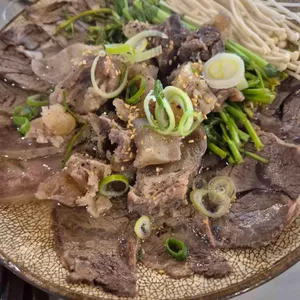 우슴 강남논현 본점 사진 2