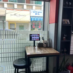 꽃돼지국밥 리뷰 사진