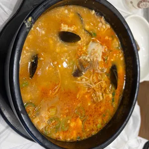 강릉전복해물뚝배기 사진 1