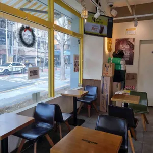 메가커피 대표 사진