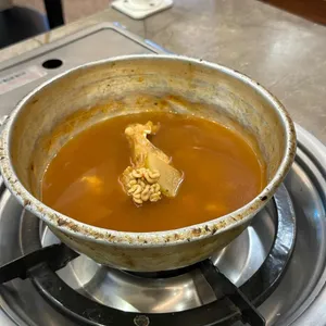 연일개미집 사진