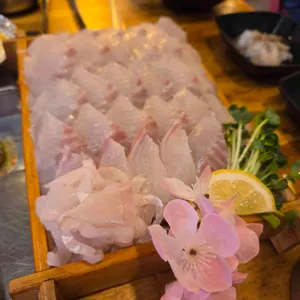 조개까는남자 대표 사진