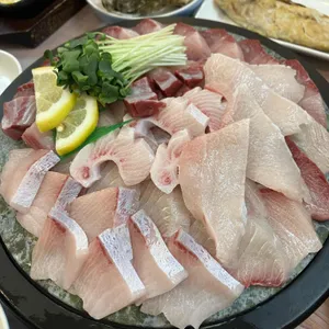 회뜨는돼지 사진