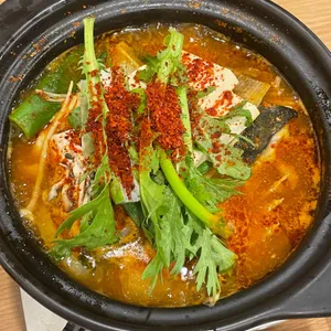 서서자는물고기 사진