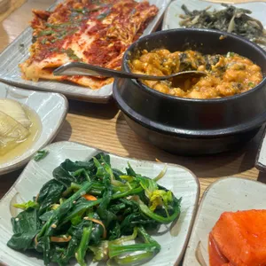 뜨락 대표 사진