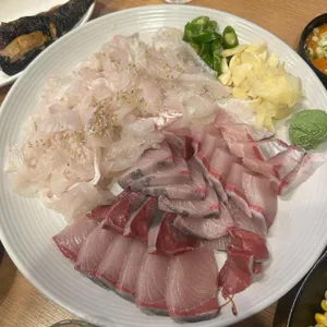 대찬횟집 사진 1