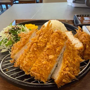 돈까스라이팅 사진