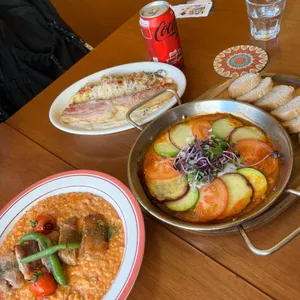 바이어스 대표 사진