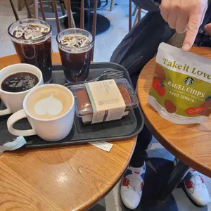 스타벅스 대표 사진