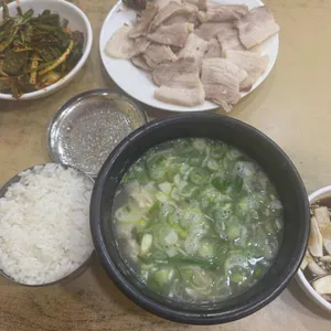 본전돼지국밥 대표 사진